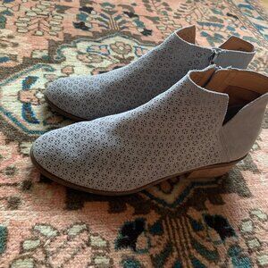 10 Frye ice blue Frye Women's Caden Perforated Bootie Ankle Boot